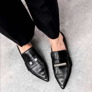 Stuart Weitzman SOLD OUT Vega Loafer size 7M